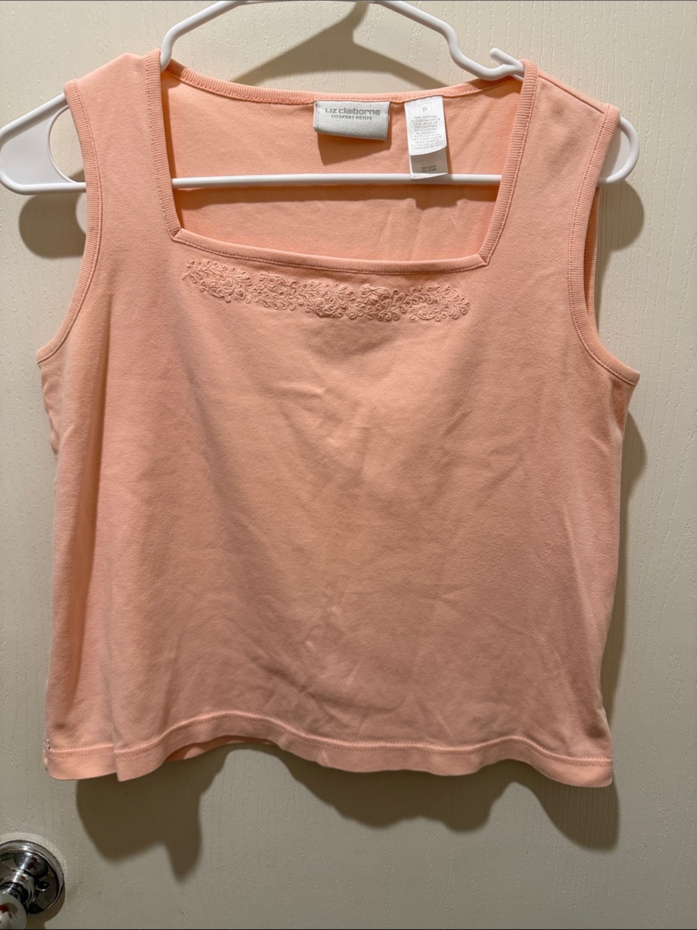 Liz Claiborne Peach Square-Neck Sleeveless Embroidered Tank